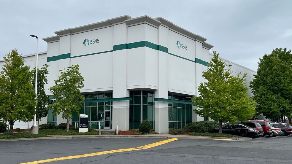 More Photos Of 5545 NE 148th Ave, Portland Distribution For Lease