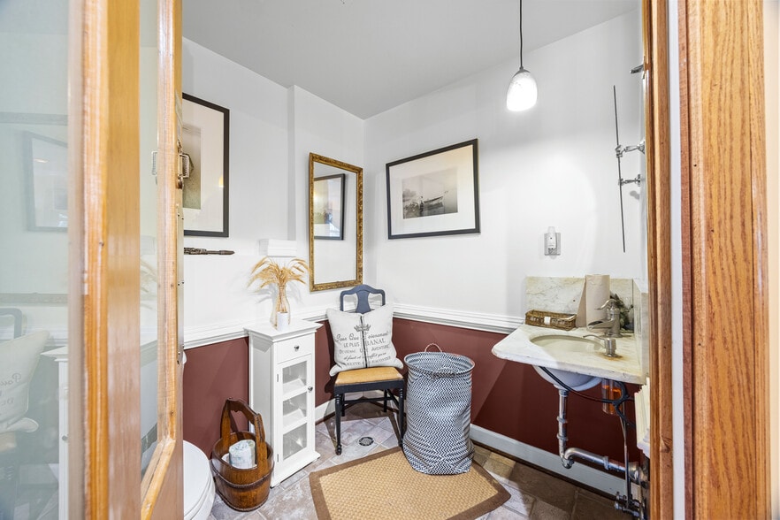 More Photos Of 438 Kessler Loop, Guyton Hospitality For Sale