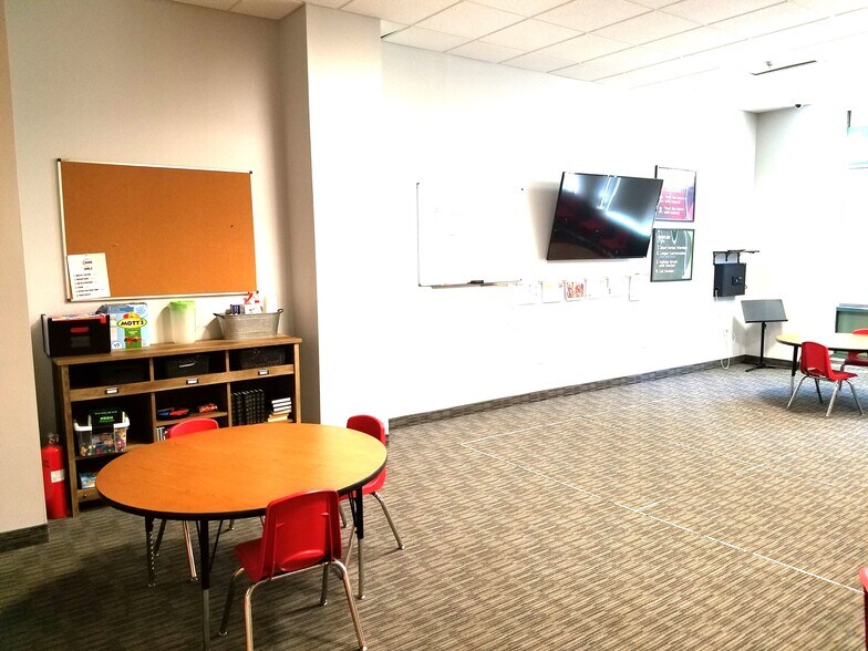 More Photos Of 50 Liberty Pole Way, Rochester Religious Facility For Lease