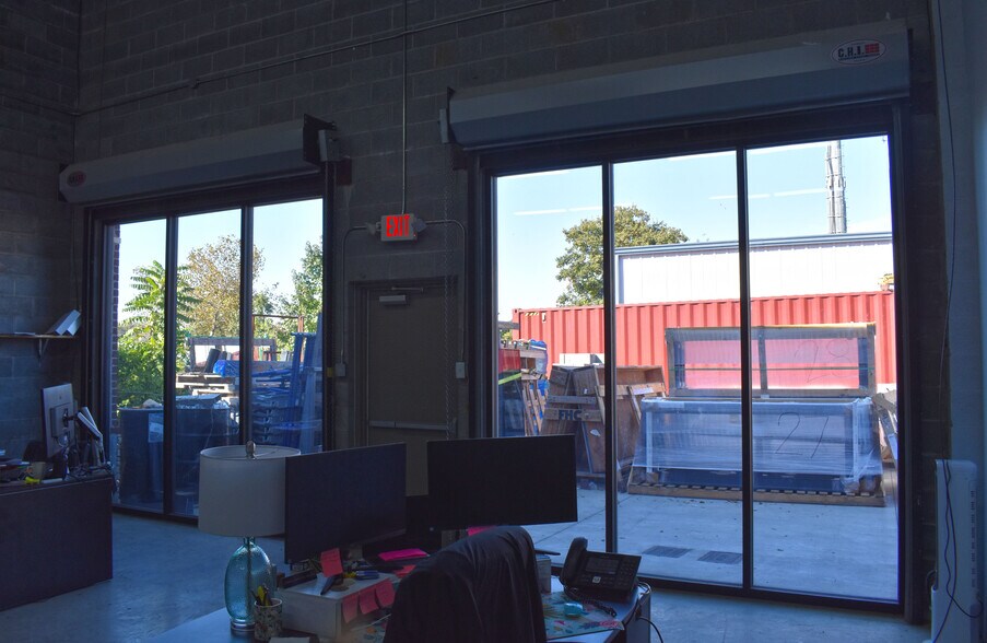 More Photos Of 2849 Logan St, Nashville Light Manufacturing For Lease