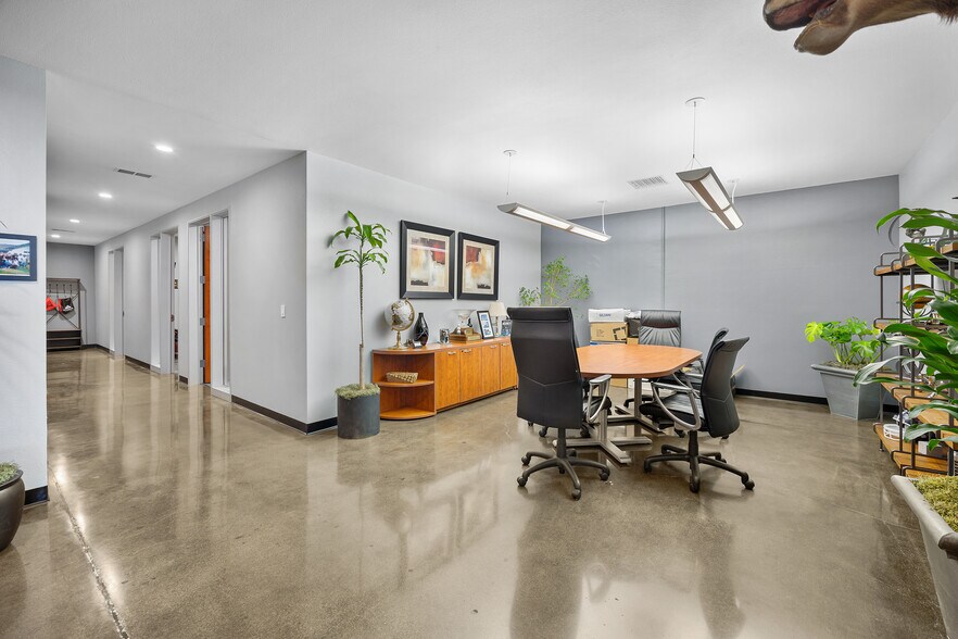 More Photos Of 3980 E Miraloma Ave, Anaheim Warehouse For Lease