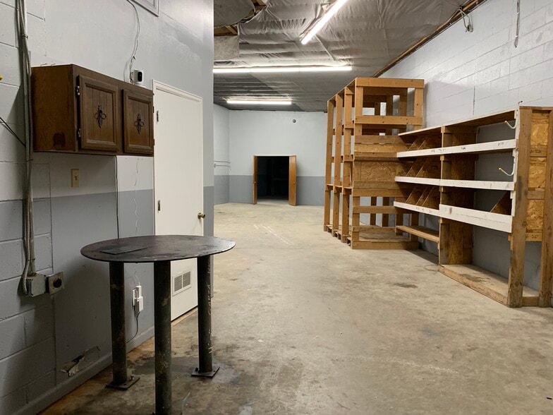 More Photos Of 14400 E Smith Rd, Aurora Warehouse For Lease