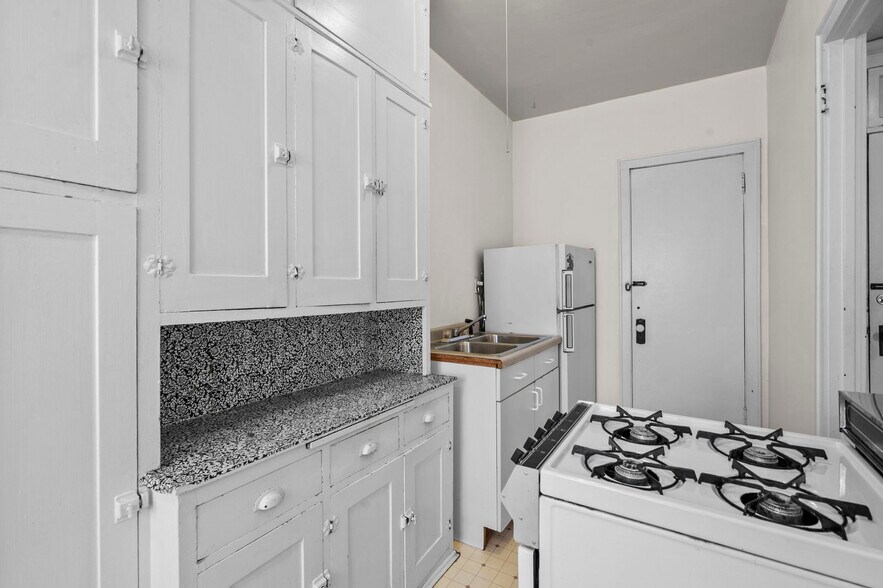 More Photos Of , Minneapolis Multifamily For Sale