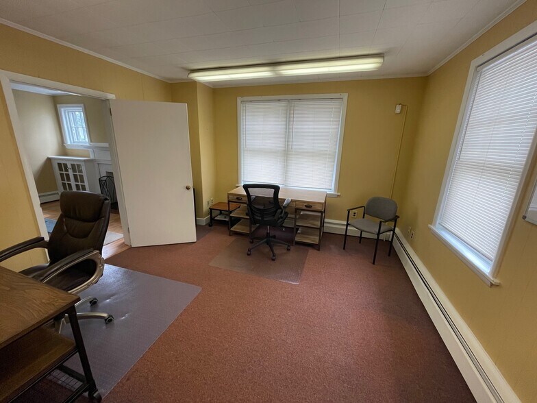 More Photos Of 420 N Spring Garden St, Ambler Office For Lease