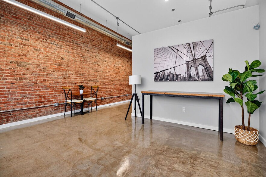 More Photos Of 143 N Wayne Ave, Waynesboro Storefront Retail Office For Sale