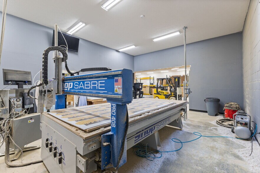 More Photos Of 5195 Commerce Cir, Indianapolis Industrial For Sale