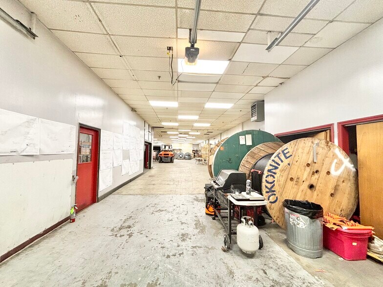 More Photos Of 20 Crescent St, Stamford Warehouse For Sale