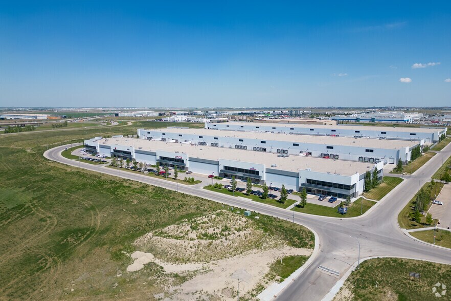 More Photos Of 1610 104th Ave NE, Calgary Warehouse For Lease