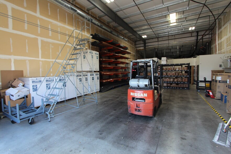 More Photos Of 3048 N Cessna Ave, Casa Grande Warehouse For Lease