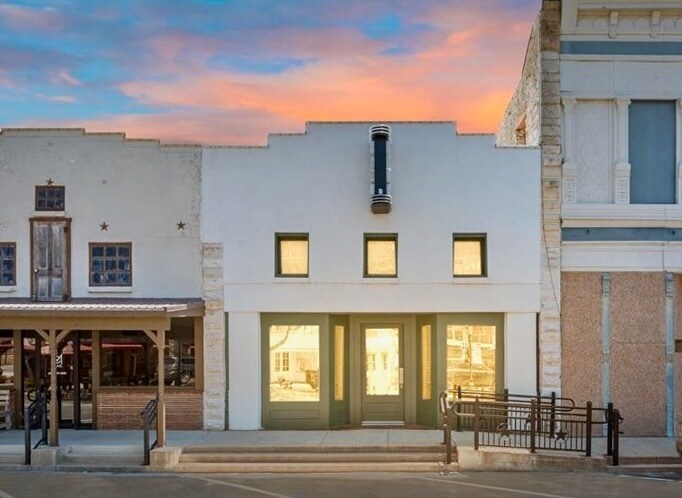 Primary Photo Of 125 N Pecan St, Hico General Retail For Sale