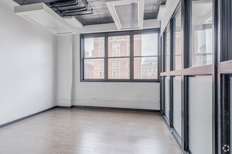More Photos Of 100 Ross St, Pittsburgh Office For Lease