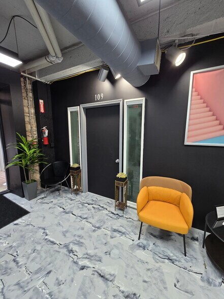 More Photos Of 500 Delaware St, Kansas City Coworking Space