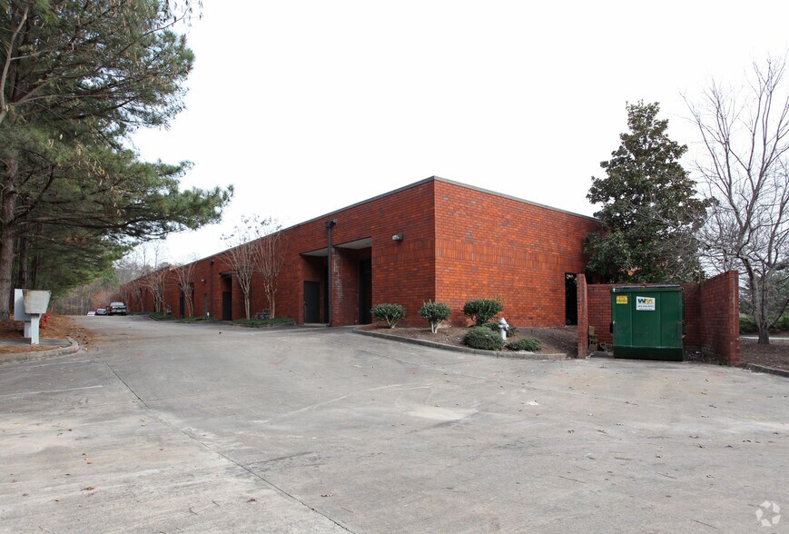 More Photos Of 2165 W Park Ct, Stone Mountain Flex For Lease