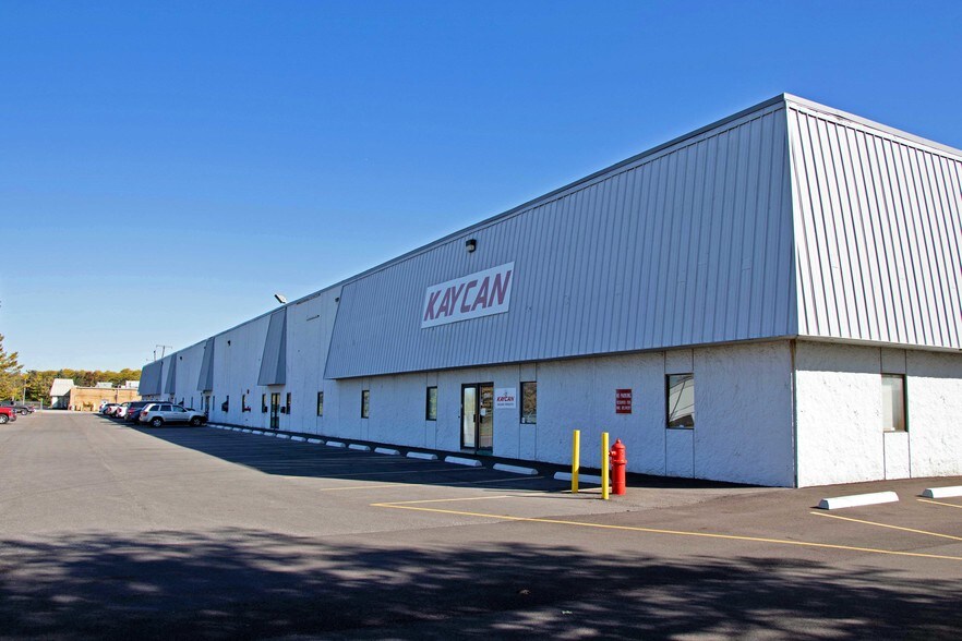 More Photos Of 2060-2078 N Integrity Dr, Columbus Warehouse For Lease