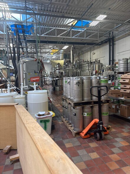 More Photos Of 115 Game Rd, Syracuse Warehouse For Lease