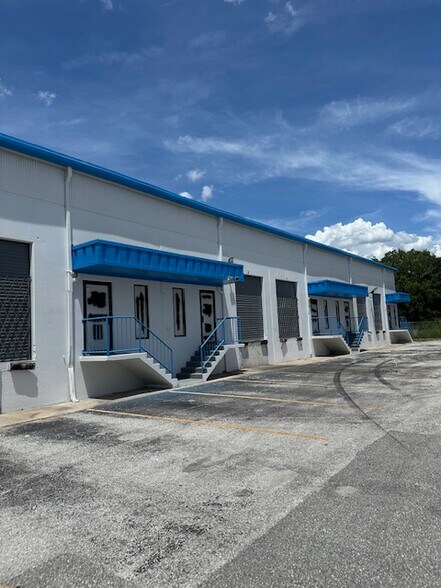 More Photos Of 2213-2221 Forsyth Rd, Orlando Warehouse For Lease