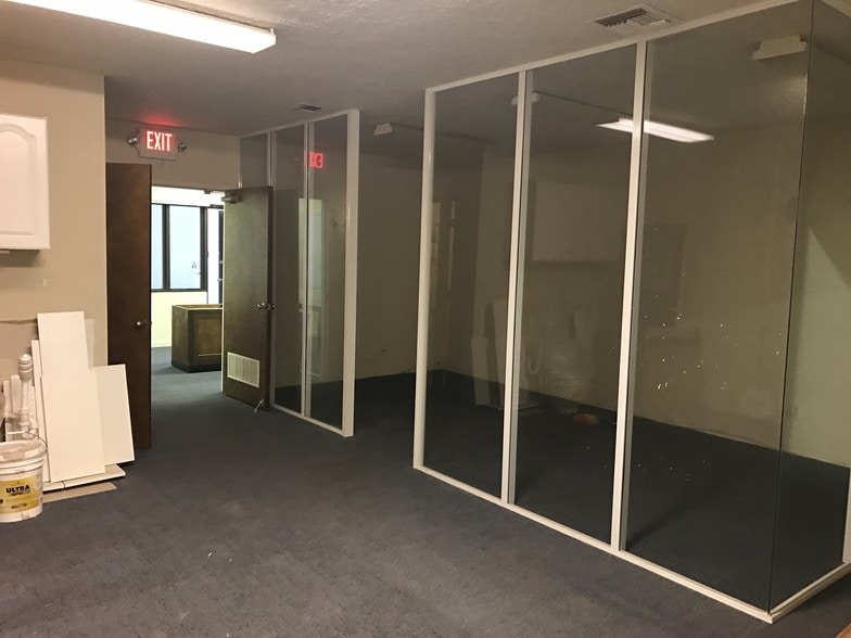 More Photos Of 3300 S Congress Ave, Boynton Beach Showroom For Lease