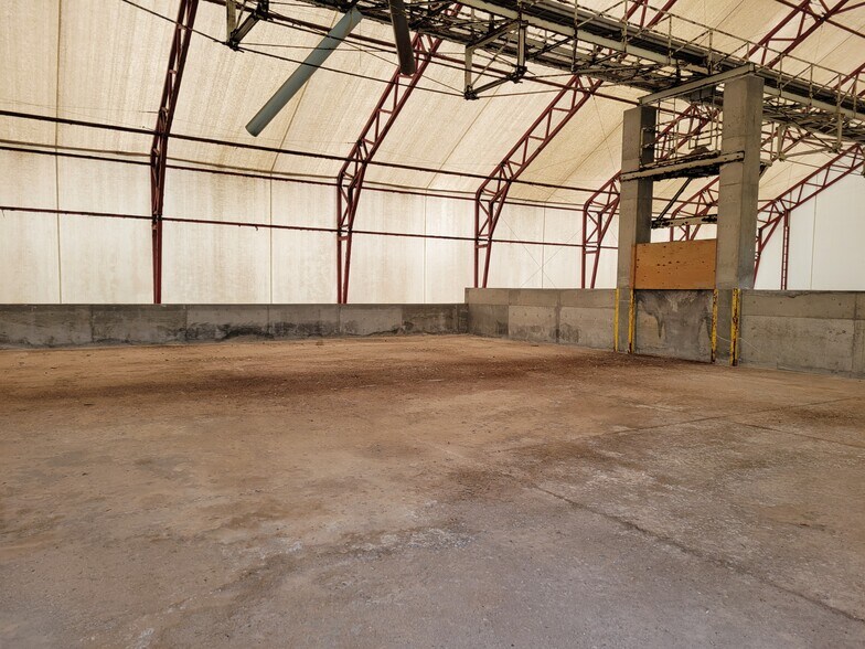 More Photos Of 500 NW Cherry Ln, Madras Industrial For Sale