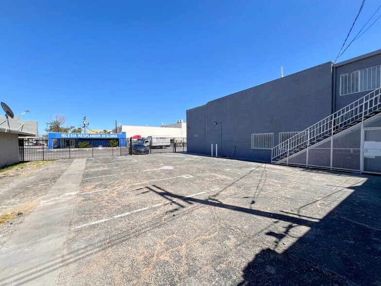 More Photos Of 910 E Sahara Ave, Las Vegas Loft Creative Space For Lease