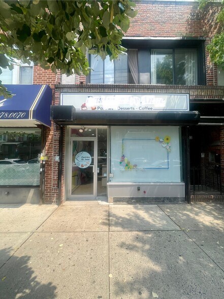 More Photos Of 2813 Ditmars Blvd, Astoria Storefront Retail Residential For Lease