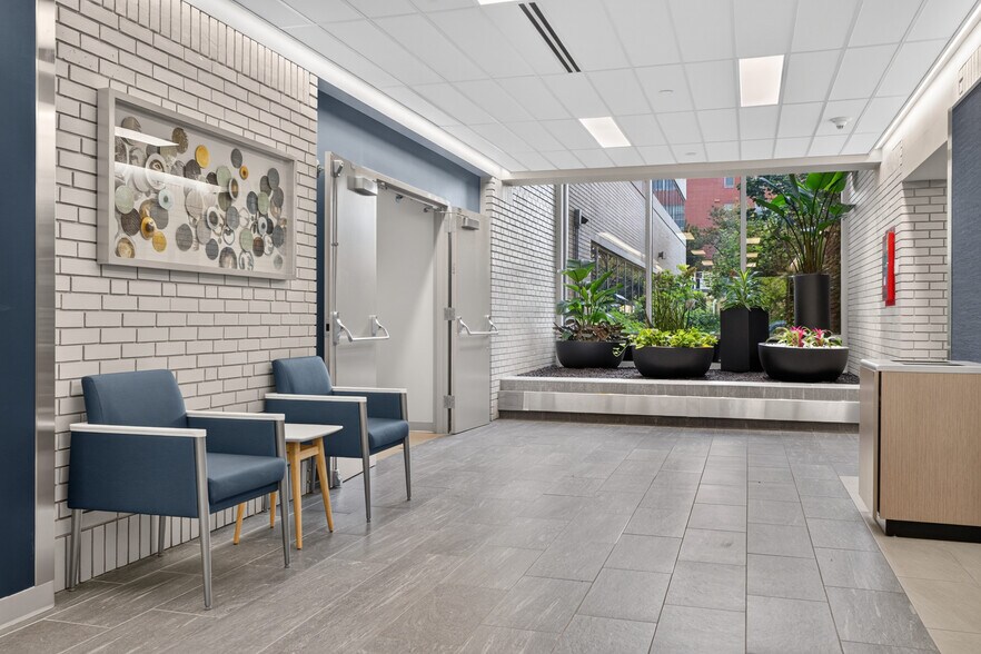 More Photos Of 6400 Clayton Rd, Richmond Heights Medical For Lease