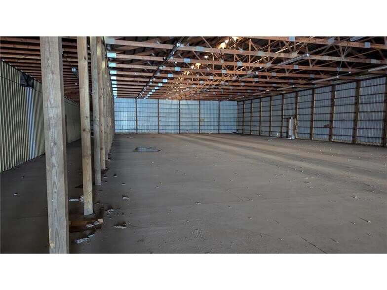 More Photos Of 1793 550th St, Wood Lake Manufacturing For Lease