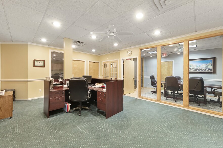 More Photos Of 188 E Bergen Pl, Red Bank Office For Sale