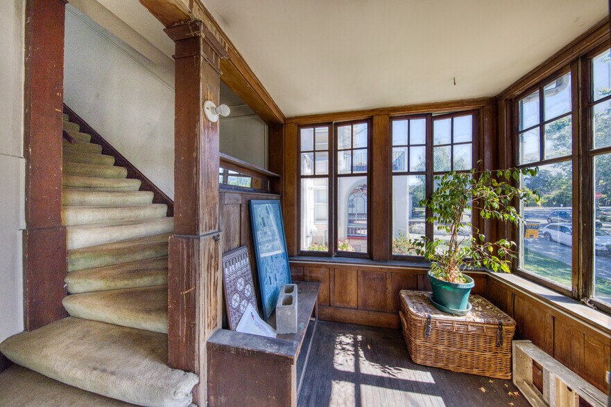More Photos Of 429 Vernon St, Oakland Apartments For Sale