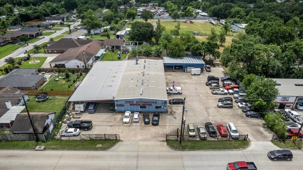 More Photos Of 658 Aldine Mail Route Rd, Houston Auto Repair For Sale