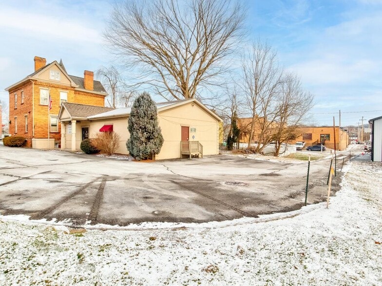 More Photos Of 413 Bridge St, Beaver Healthcare For Sale