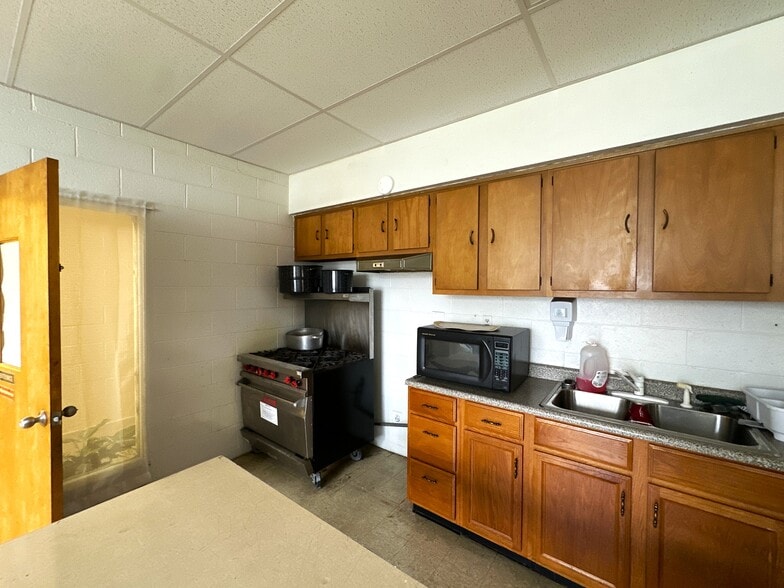 More Photos Of 1496 Swinger Dr, Dayton Religious Facility For Sale