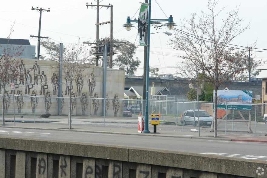 More Photos Of 3645 San Pablo Ave, Emeryville Freestanding For Sale