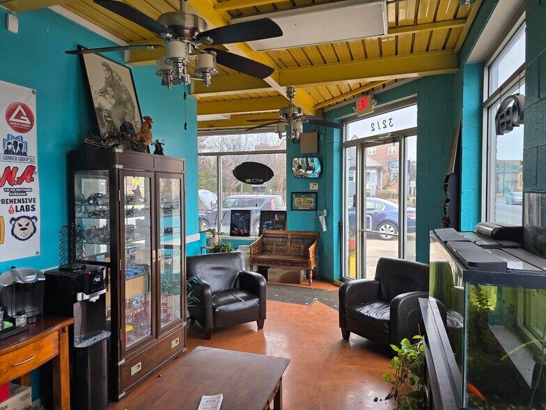 More Photos Of 3212 Harlem Ave, Riverside Auto Repair For Sale