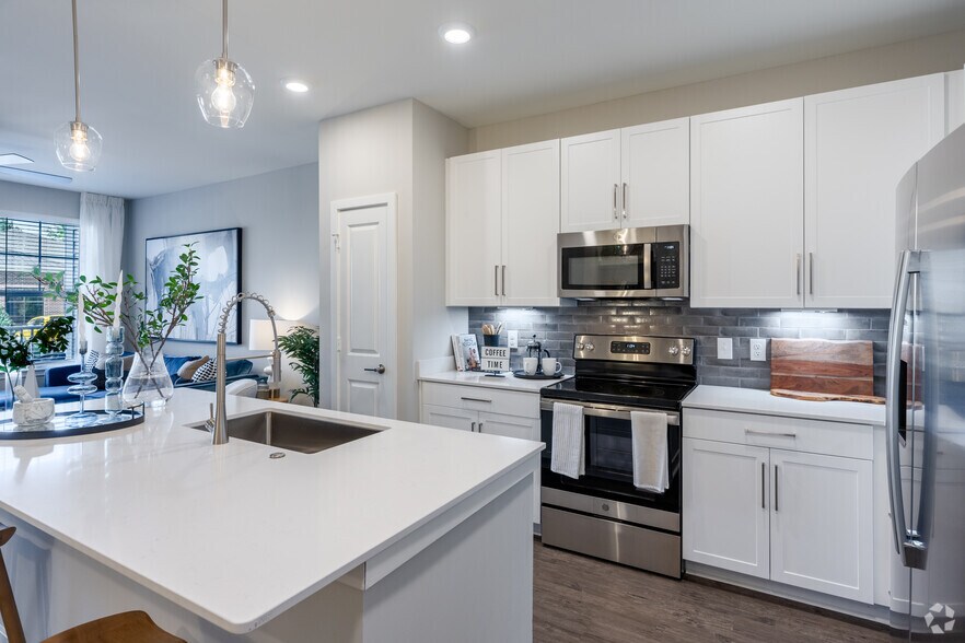 More Photos Of 12400 Dutton Rd, Midlothian Apartments For Sale