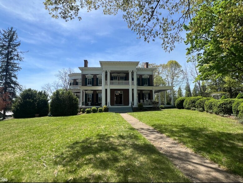 More Photos Of 5189 Rockwood Rd, Dublin Lodge Meeting Hall For Sale