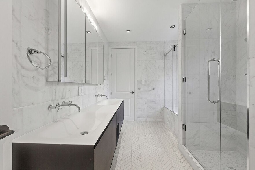 More Photos Of 141 E 17th St, New York Apartments For Sale