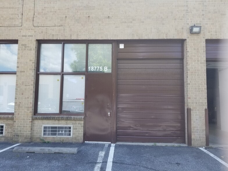 More Photos Of 18775 N Frederick Rd, Gaithersburg Warehouse For Lease
