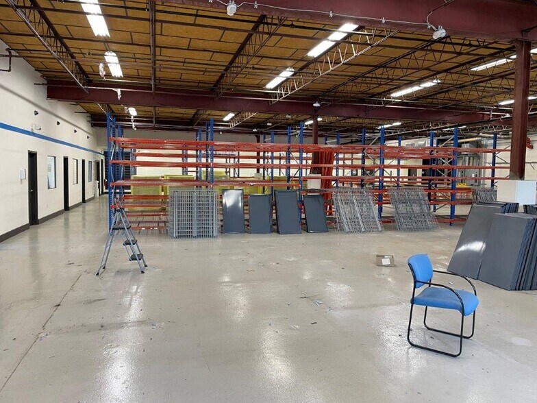 More Photos Of 969 Newark Tpke, Kearny Warehouse For Lease