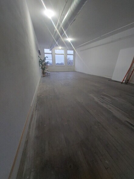 More Photos Of 207-211 E Main St, Watertown Office For Lease