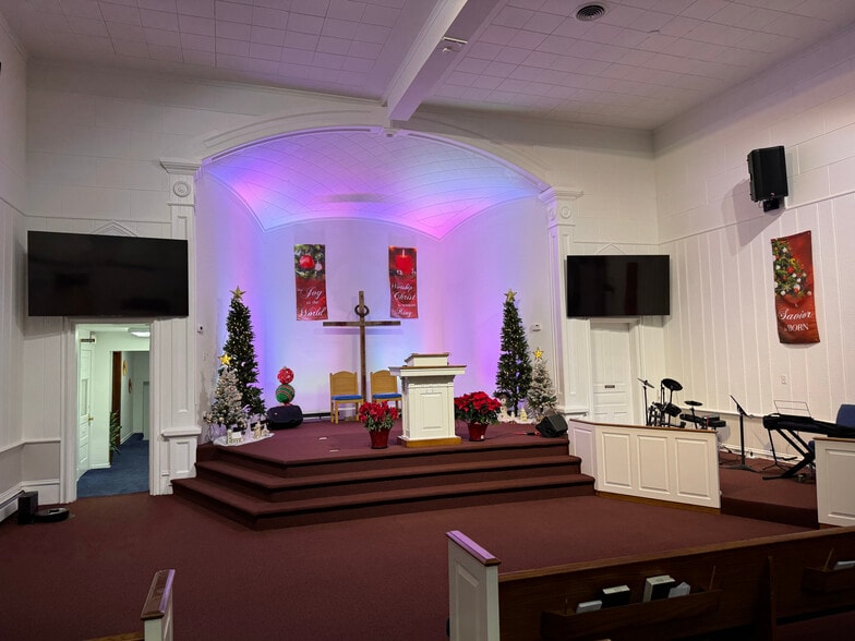 More Photos Of 45504 Cass Ave, Utica Religious Facility For Sale