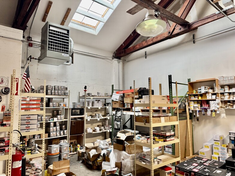 More Photos Of 19 JT Connell Hwy, Newport Light Manufacturing For Lease