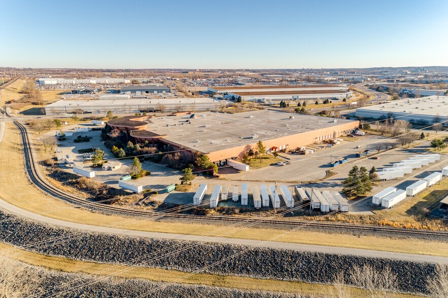 More Photos Of 1 Corporate Woods Dr, Bridgeton Distribution For Sale