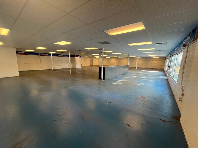 More Photos Of 124 N 2nd St, Terre Haute Warehouse For Sale