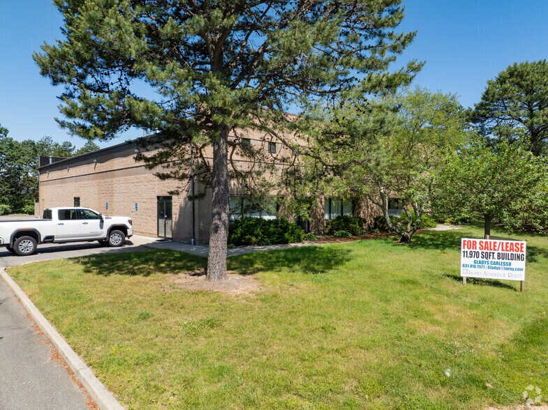 More Photos Of 28 Sawgrass Dr, Bellport Village Manufacturing For Sale