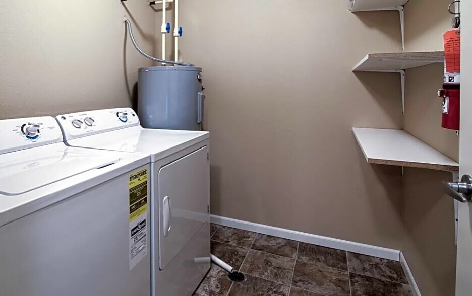 More Photos Of 138 Rodeo Dr, Killdeer Apartments For Sale