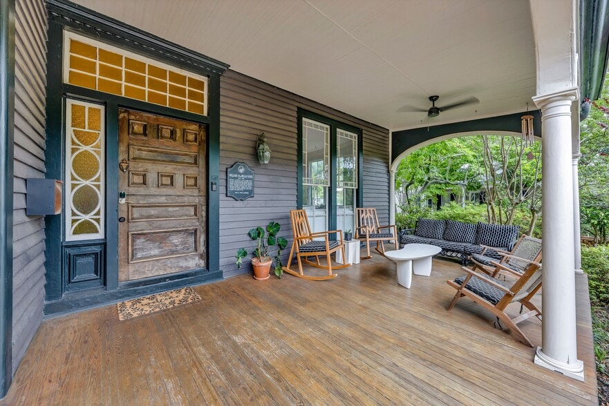 More Photos Of 118 S 4th St, Wilmington Hospitality For Sale