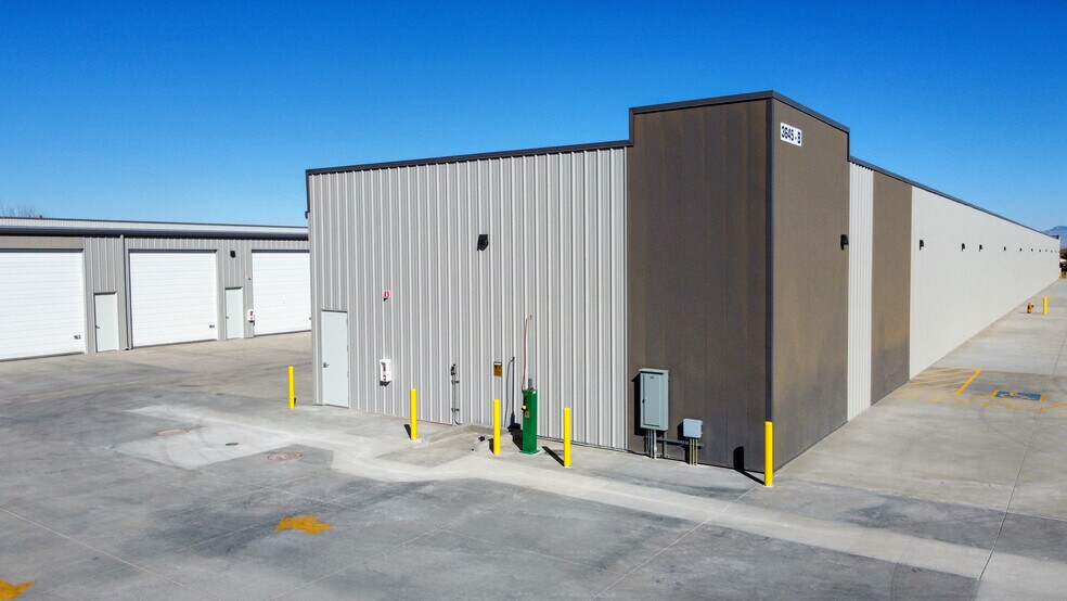 More Photos Of 3645 Andy Devine Ave, Kingman Specialty For Sale