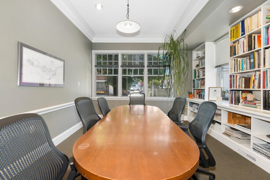 More Photos Of 1215 Cameron St, Alexandria Office For Lease