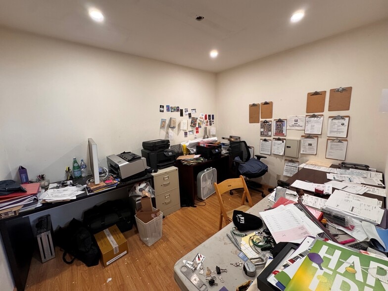 More Photos Of 12913 S Broadway, Los Angeles Manufacturing For Sale
