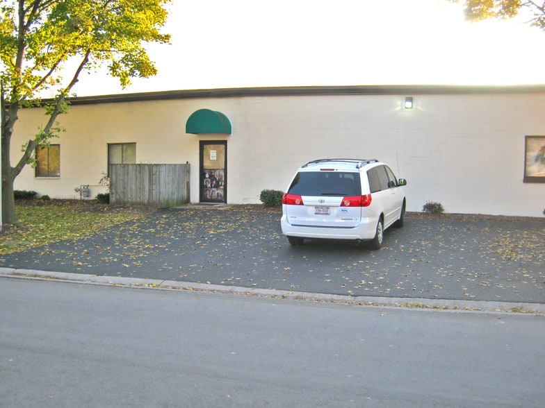 More Photos Of 101 Lincoln Pky, East Rochester Light Manufacturing For Lease